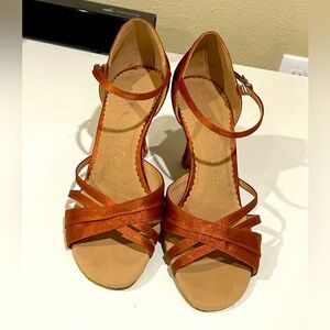 Very Fine Latin dance shoes with suede bottoms. New, includes shoe bag.